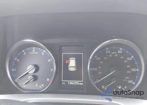 2017 Toyota Rav4 Limited z USA, uszkodzony, nr VIN JTMDFREV5HJ147266